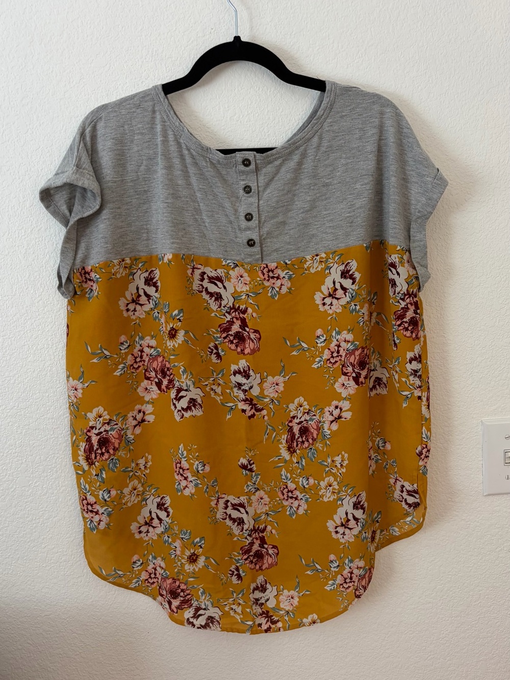 Rewind Mustard Floral Henley Tunic with Gray Top Size XXL